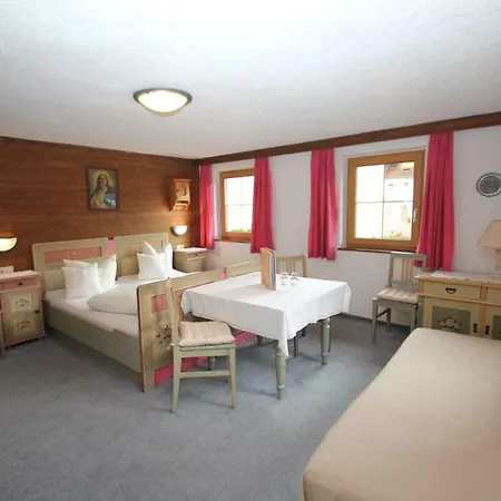 Rimmlstube & Rimmlhof 4* بيروانغ